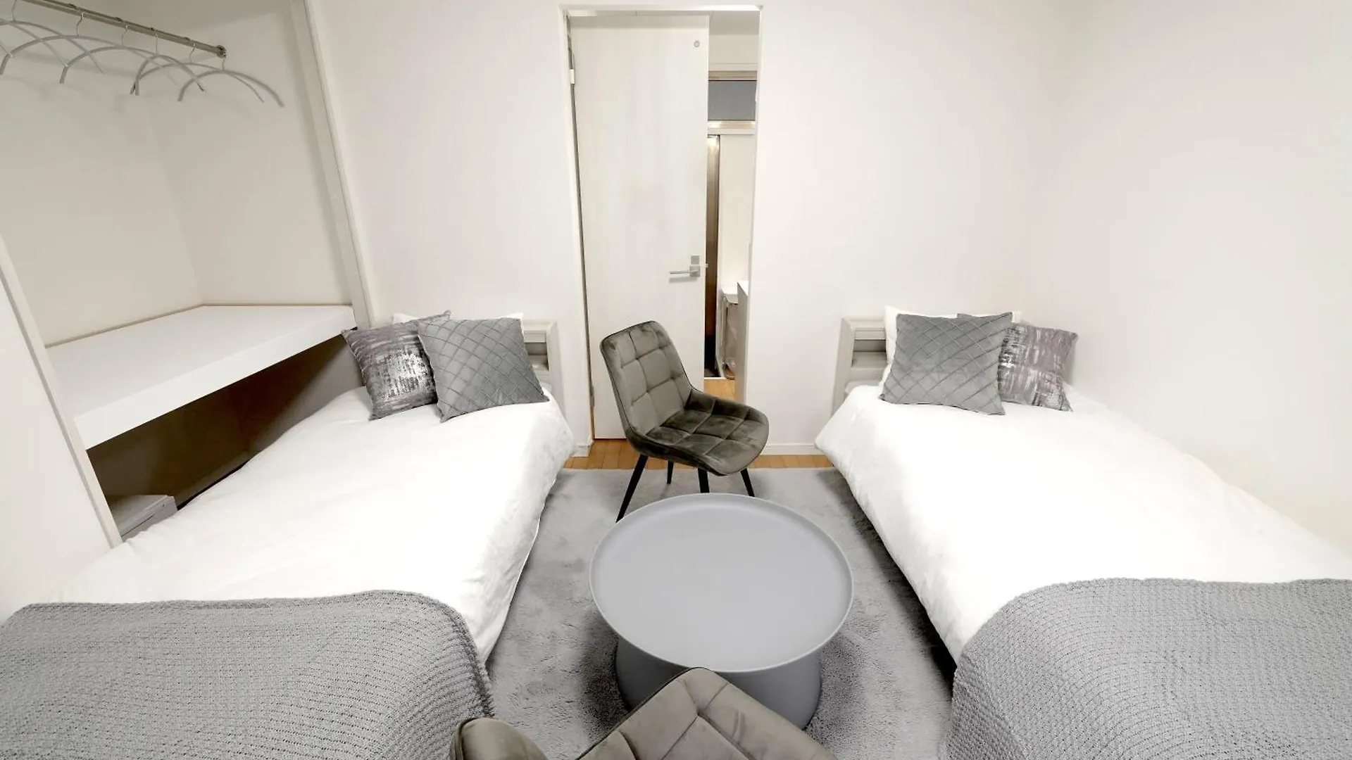 Close To Shinjuku!Twin Beds,Projector,Appliances! 東京都 日本
